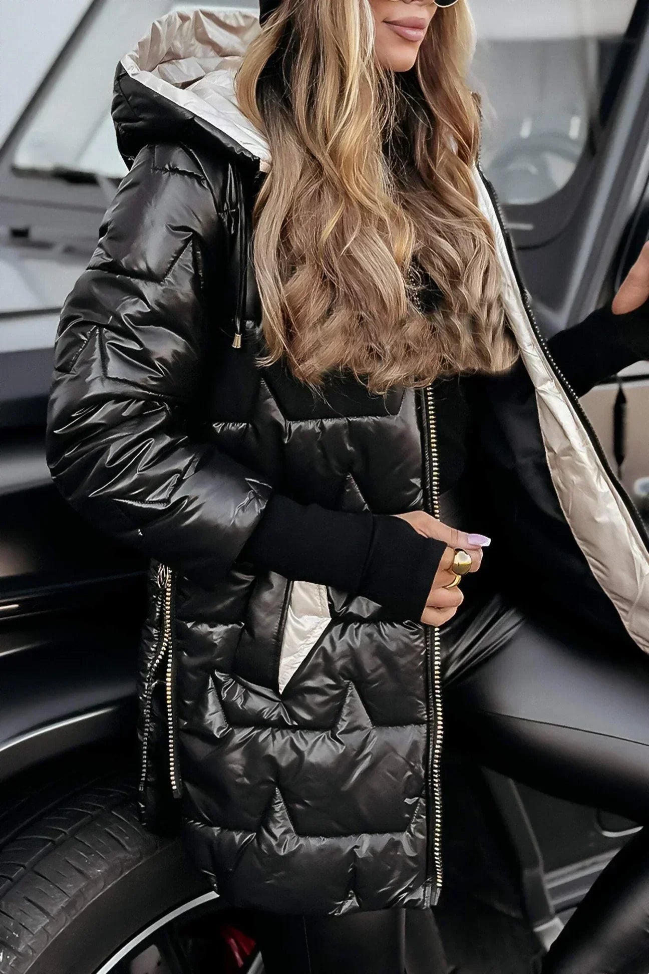 Chloe | Long, warm quilted jacket with wraparound hood